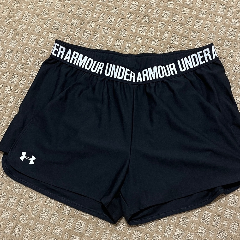 Under Armour Women's Athletic Black Shorts with pockets